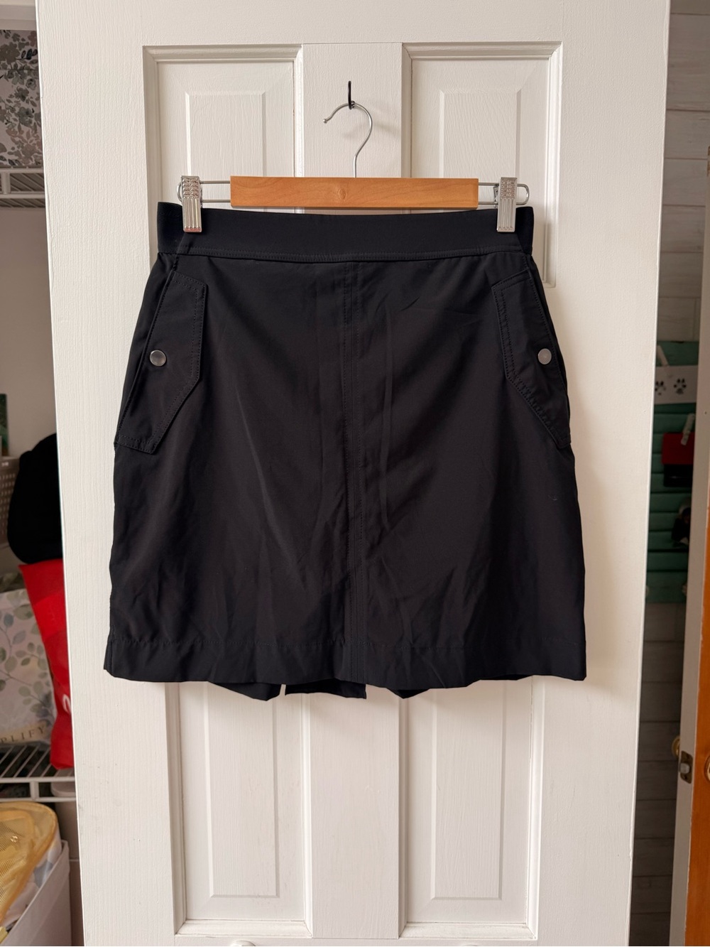Athleta Black Active Skort with Snap-Pocket Details